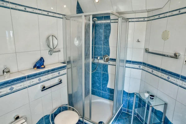 Erstes Badezimmer im Erdgeschoss